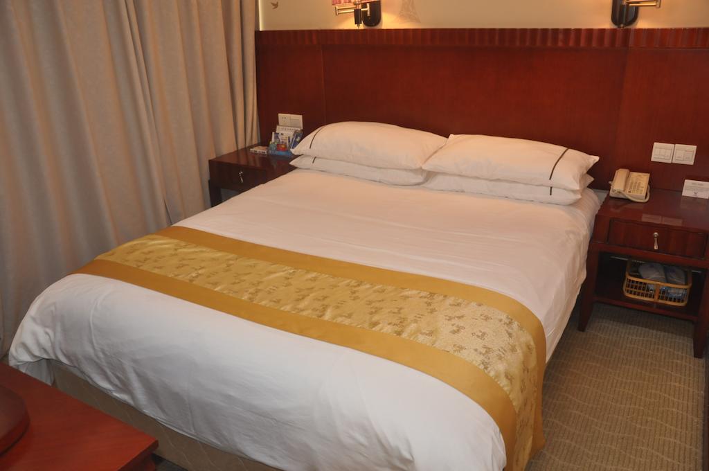 Starway Hotel Silver Ču-chaj Pokoj fotografie