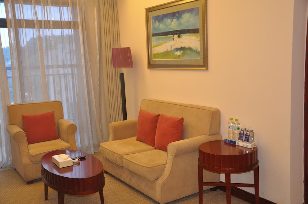 Starway Hotel Silver Ču-chaj Pokoj fotografie